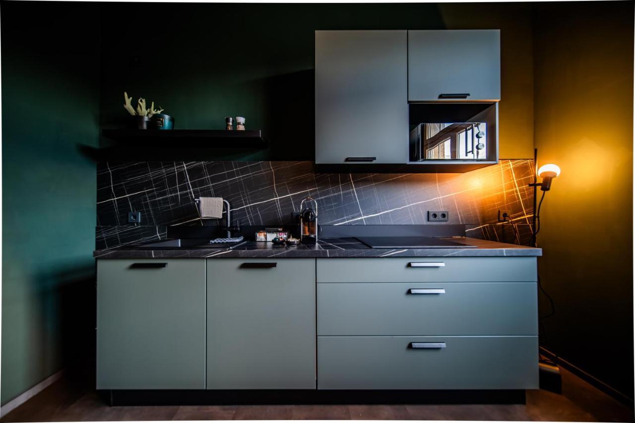 Llr Design Apartment - Emerald Green Im Zentrum Von Koblenz Кобленц Екстериор снимка